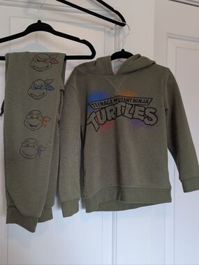 Nickelodeon Teenage Mutant Ninja Turtles Track Suit